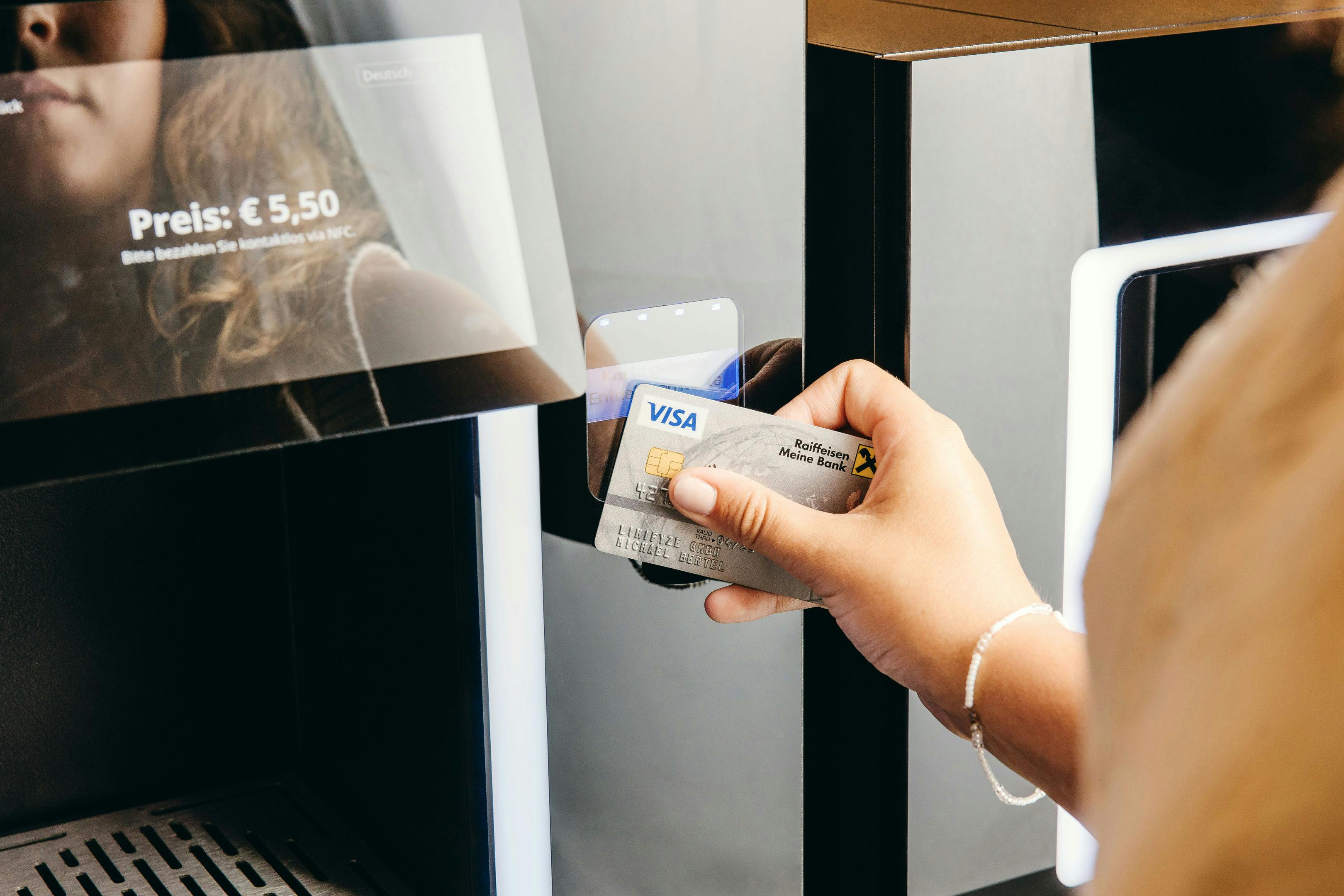Efficient payment at the Limifyze self-service bar: simple, fast and cost-conscious