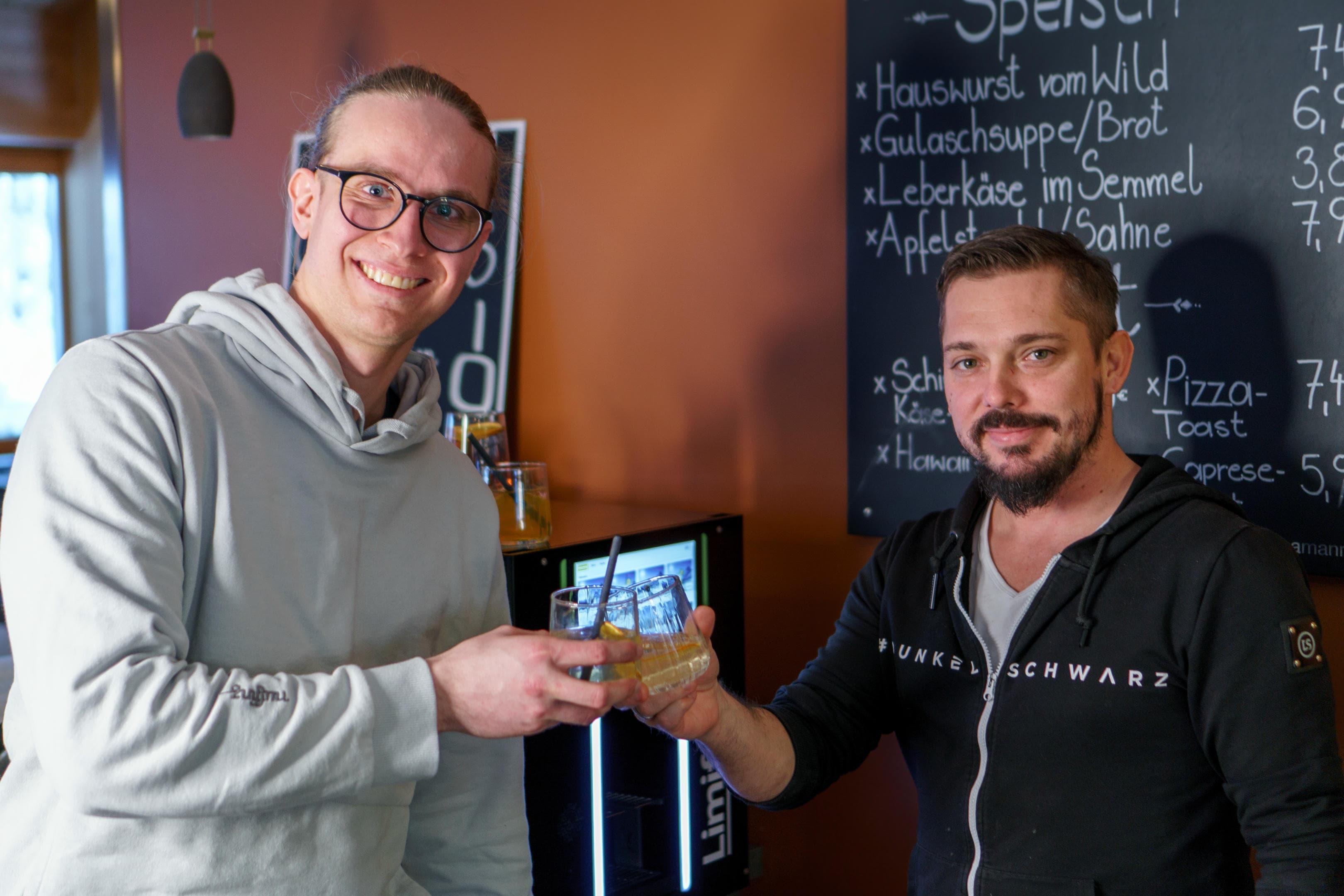 Wie Bernd ohne gelernten Barkeeper 2 Cocktails pro Minute verkauft